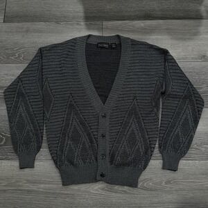 Vtg Peter England Mens Cardigan M Gray V Neck Dad Grandpa Chunky Knit Sweater
